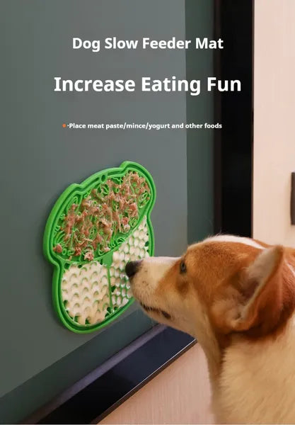 Silicone lick mat for dogs and cats